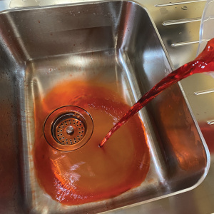 Wasserfärbemittel rot Pulver: Detect+ Red für Leckageortung | FluoTechnik